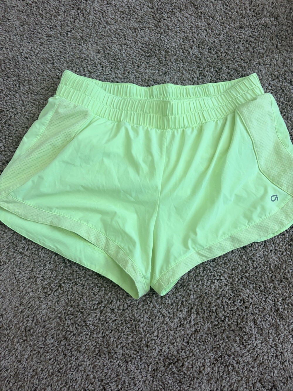 Neon run short